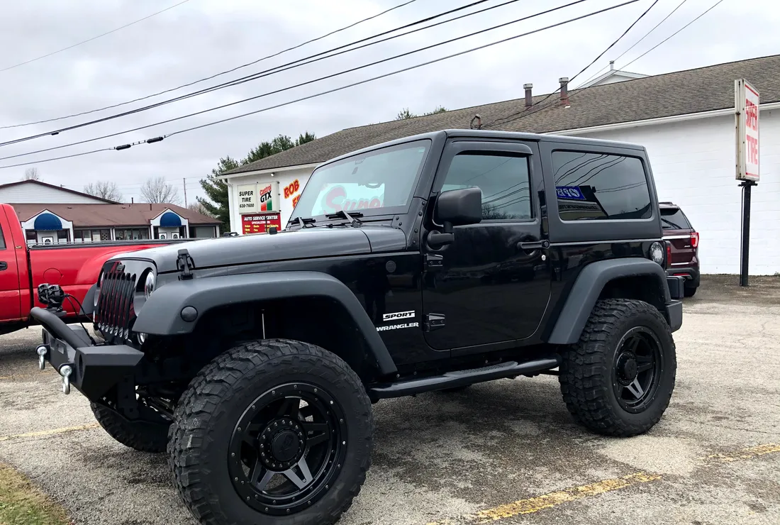 Jeep repair and service in Cortland, OH, at Super Tire & Muffler